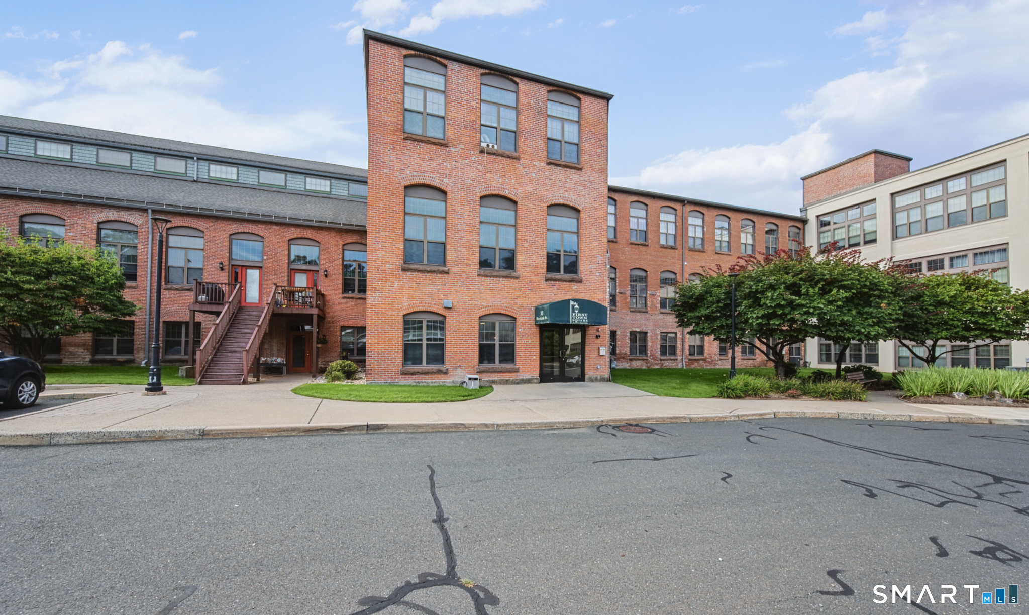 33 Mechanic Street Windsor CT 06095