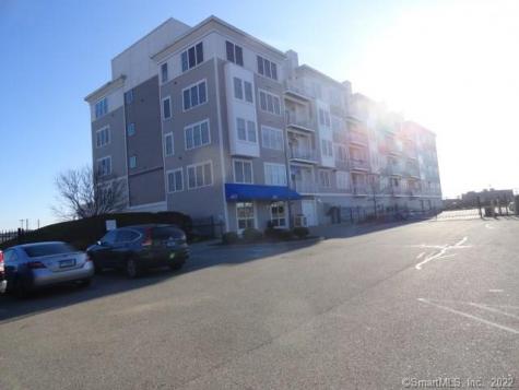 400 Bank Street New London CT 06320