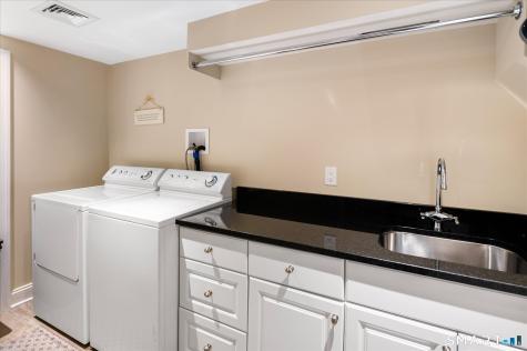 123 Richmond Hill Road New Canaan CT 06840