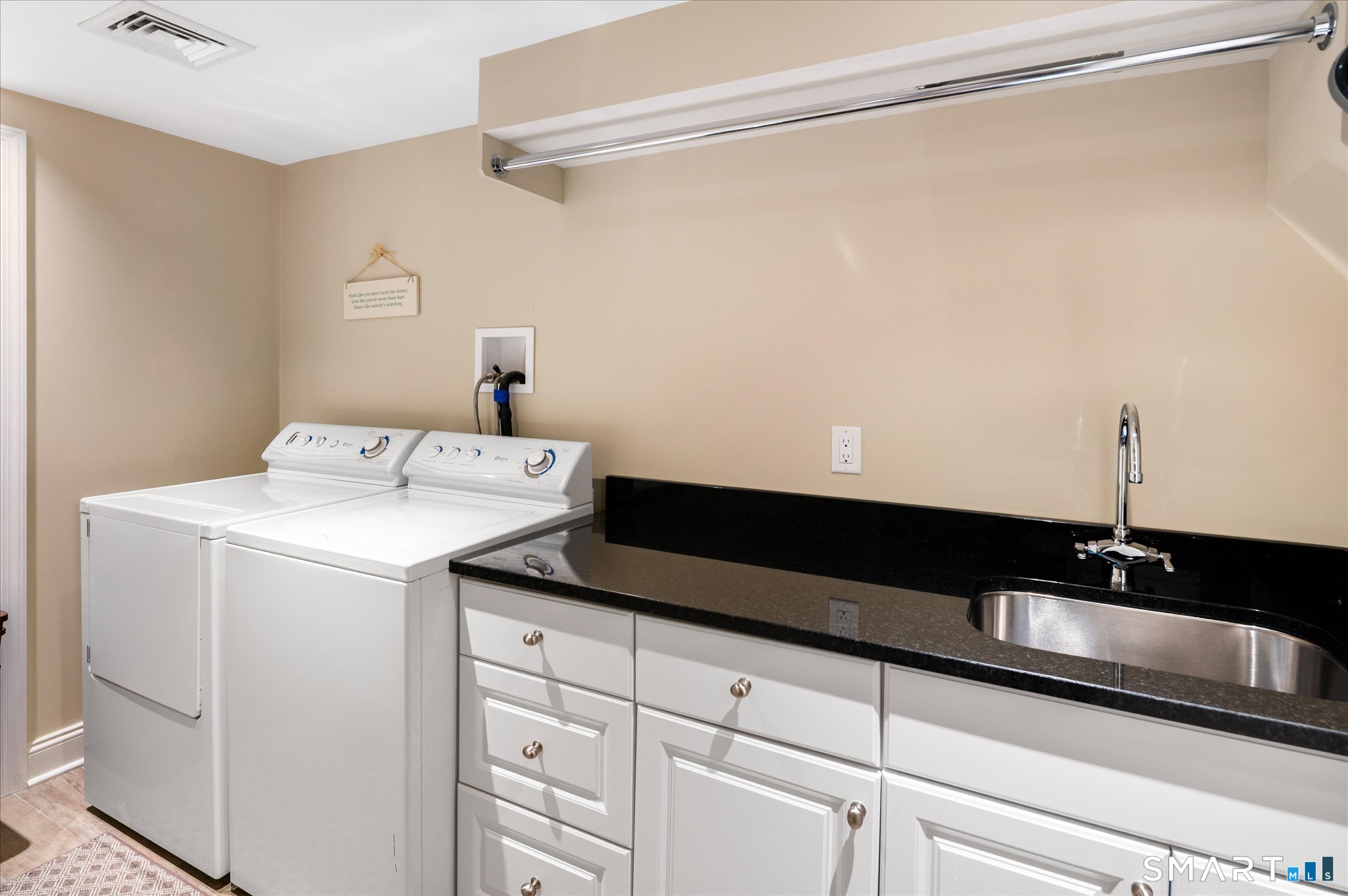 123 Richmond Hill Road New Canaan CT 06840