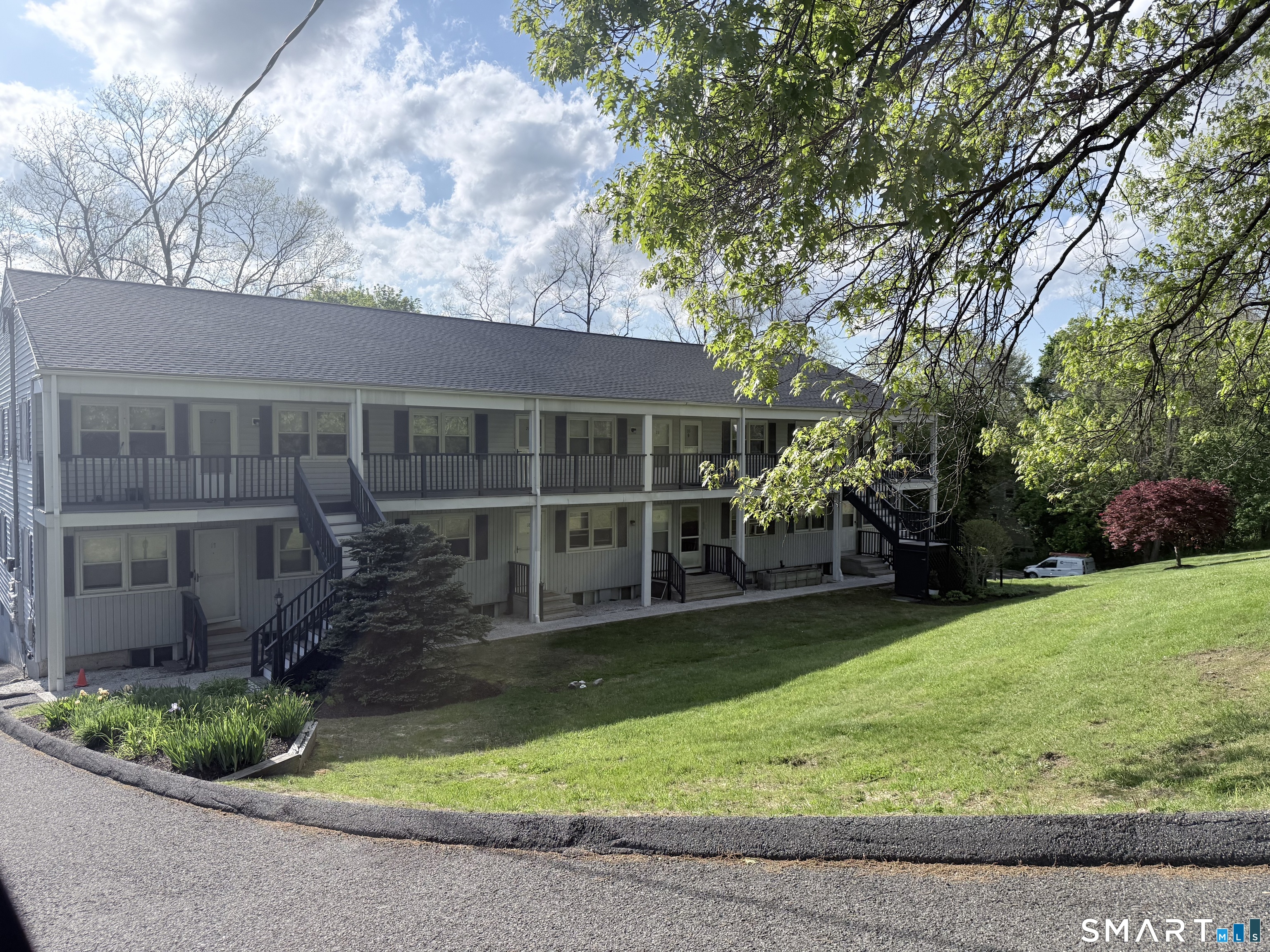 24 Pumpkin Hill Road New Milford CT 06776