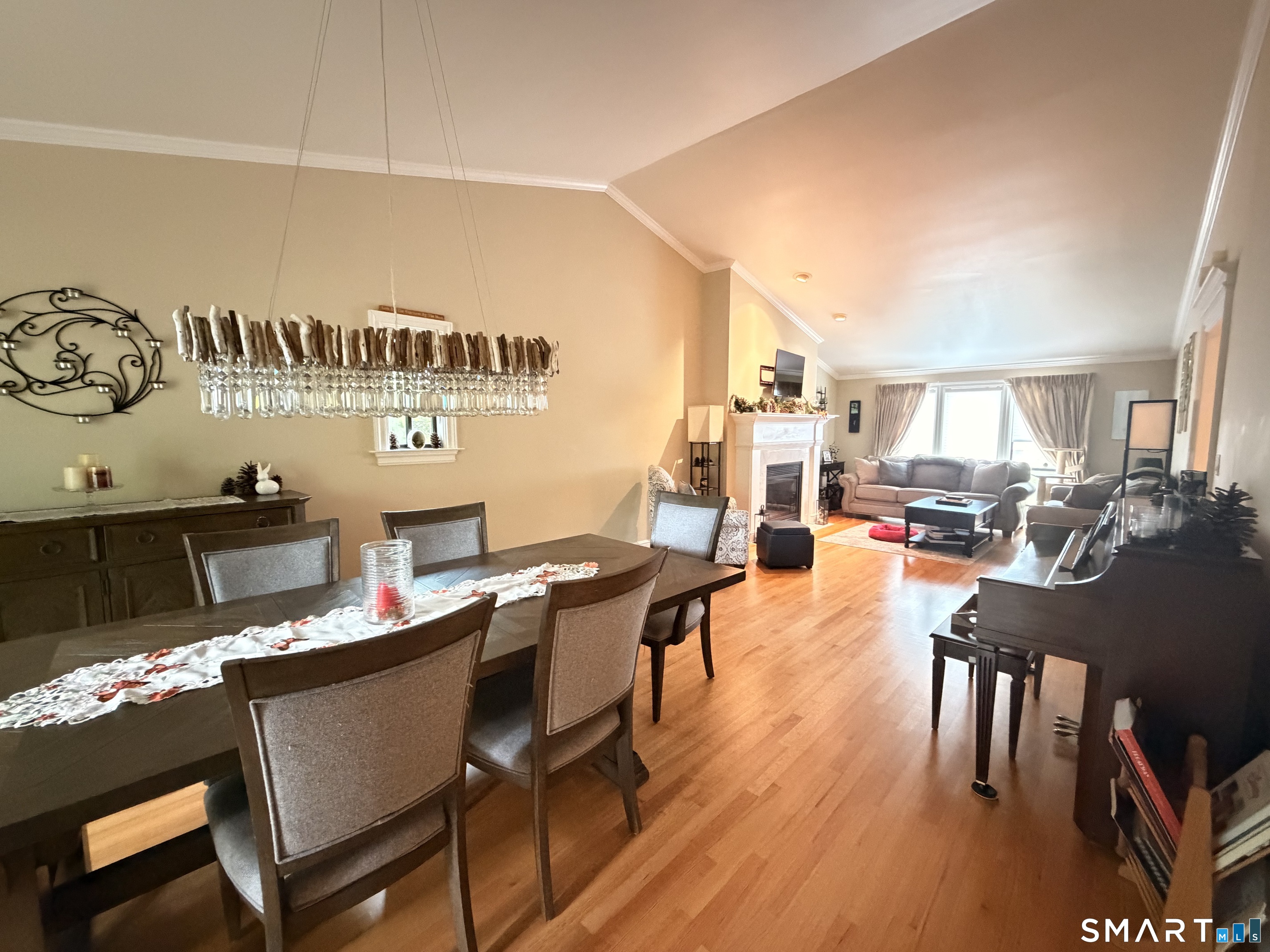 43 Applewood Lane Avon CT 06001