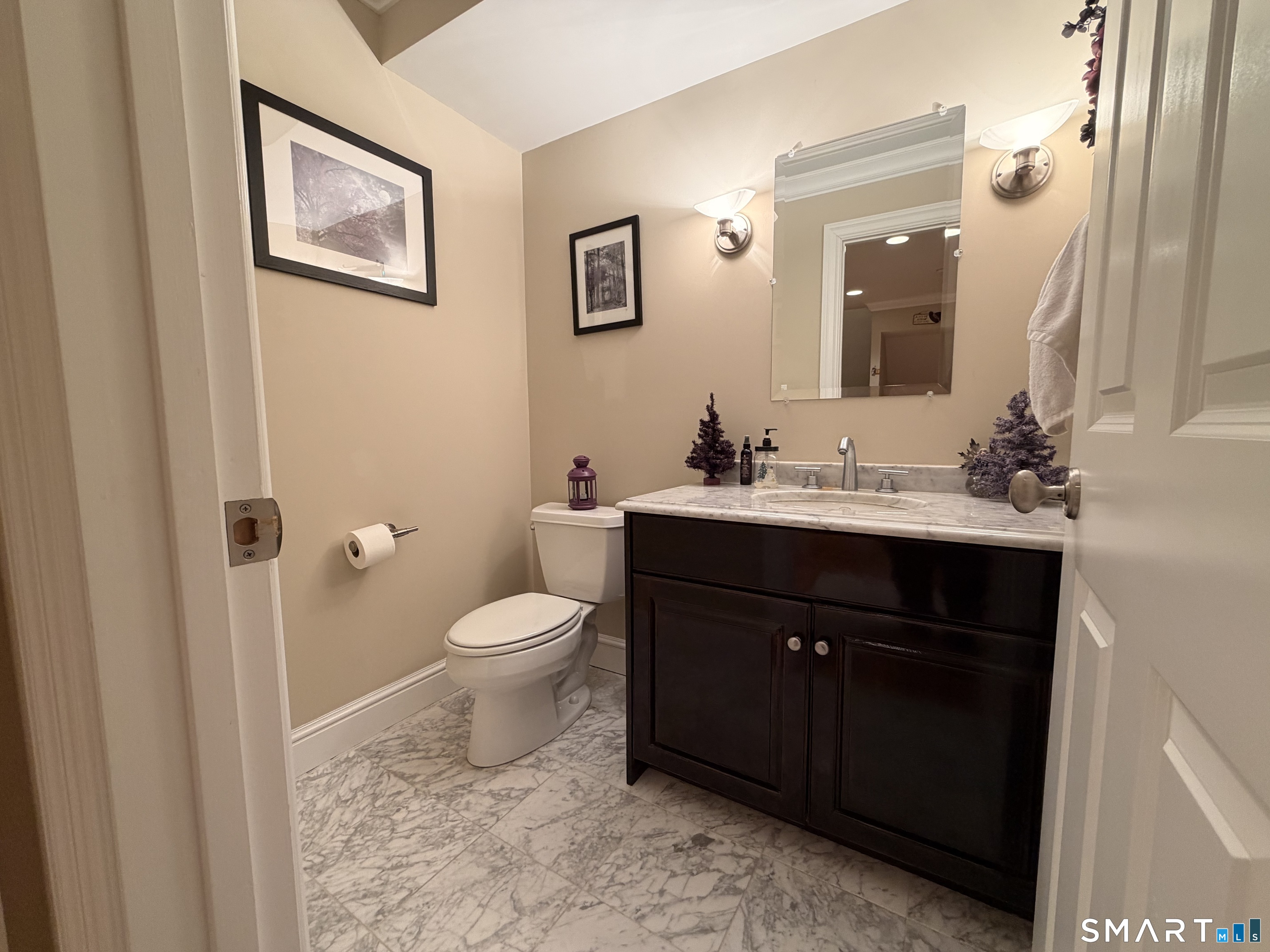 43 Applewood Lane Avon CT 06001