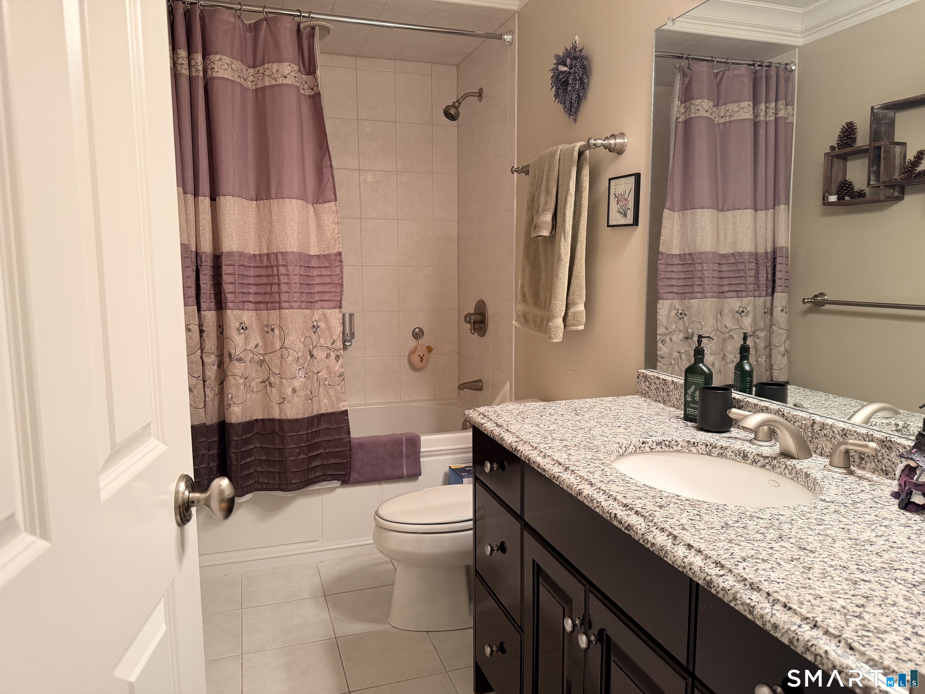 43 Applewood Lane Avon CT 06001