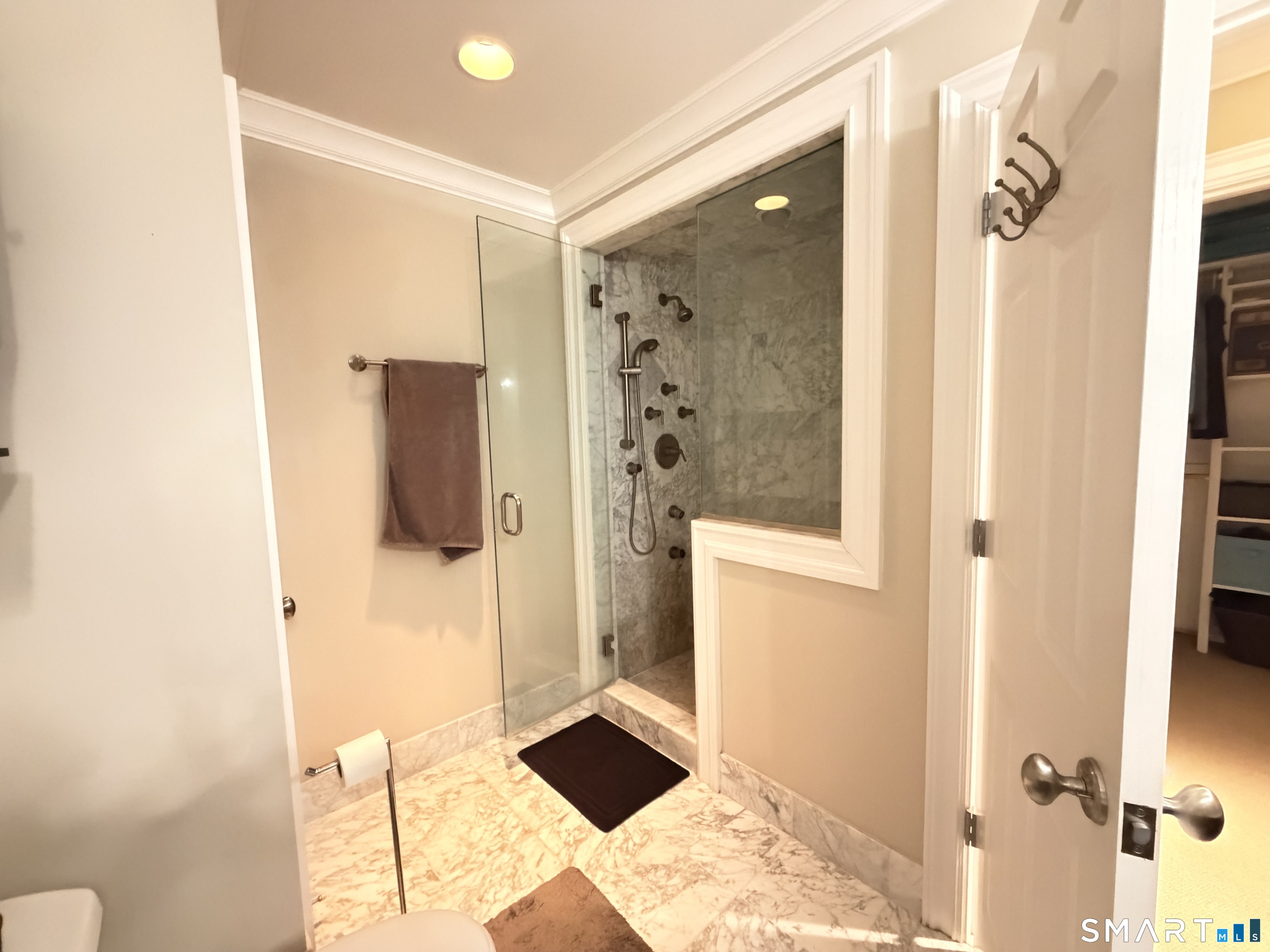 43 Applewood Lane Avon CT 06001