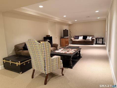 43 Applewood Lane Avon CT 06001