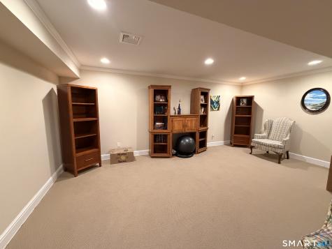 43 Applewood Lane Avon CT 06001