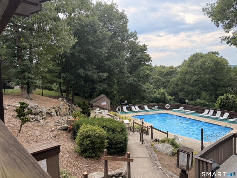 43 Applewood Lane Avon CT 06001