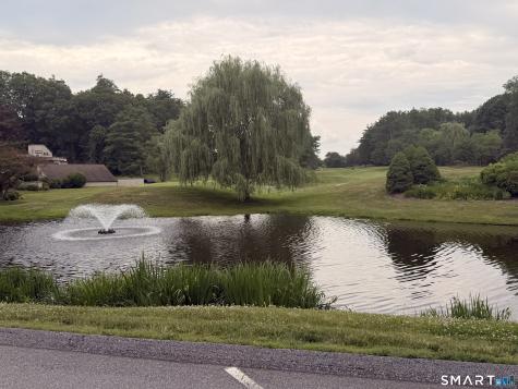 43 Applewood Lane Avon CT 06001