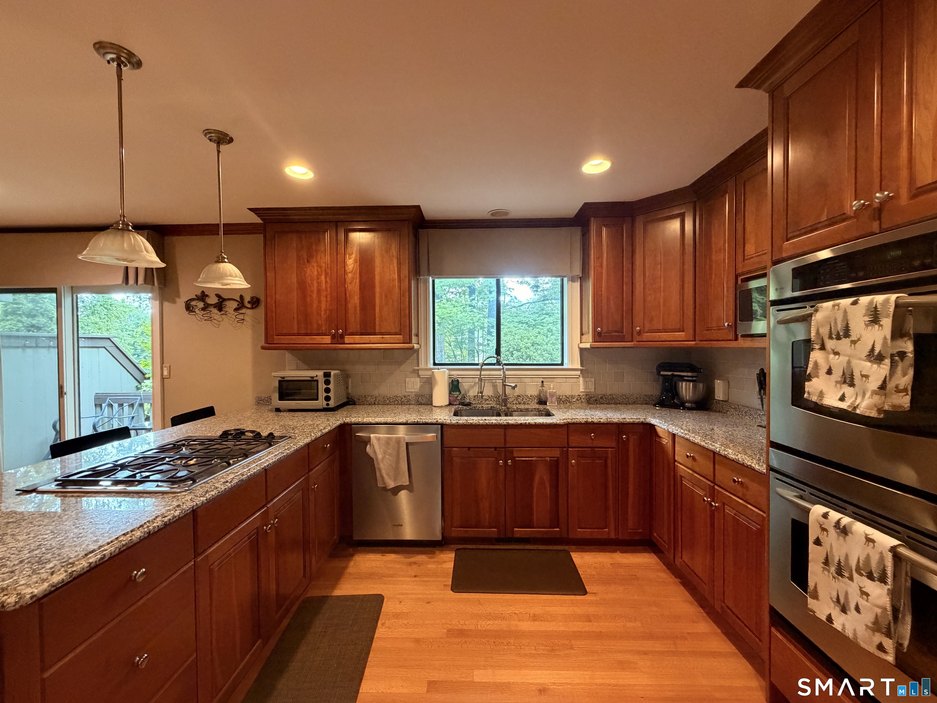 43 Applewood Lane Avon CT 06001
