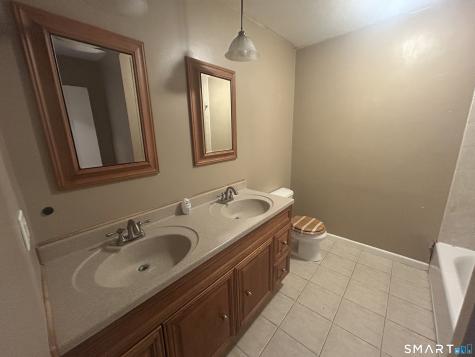 5 Deer Run Bethel CT 06801