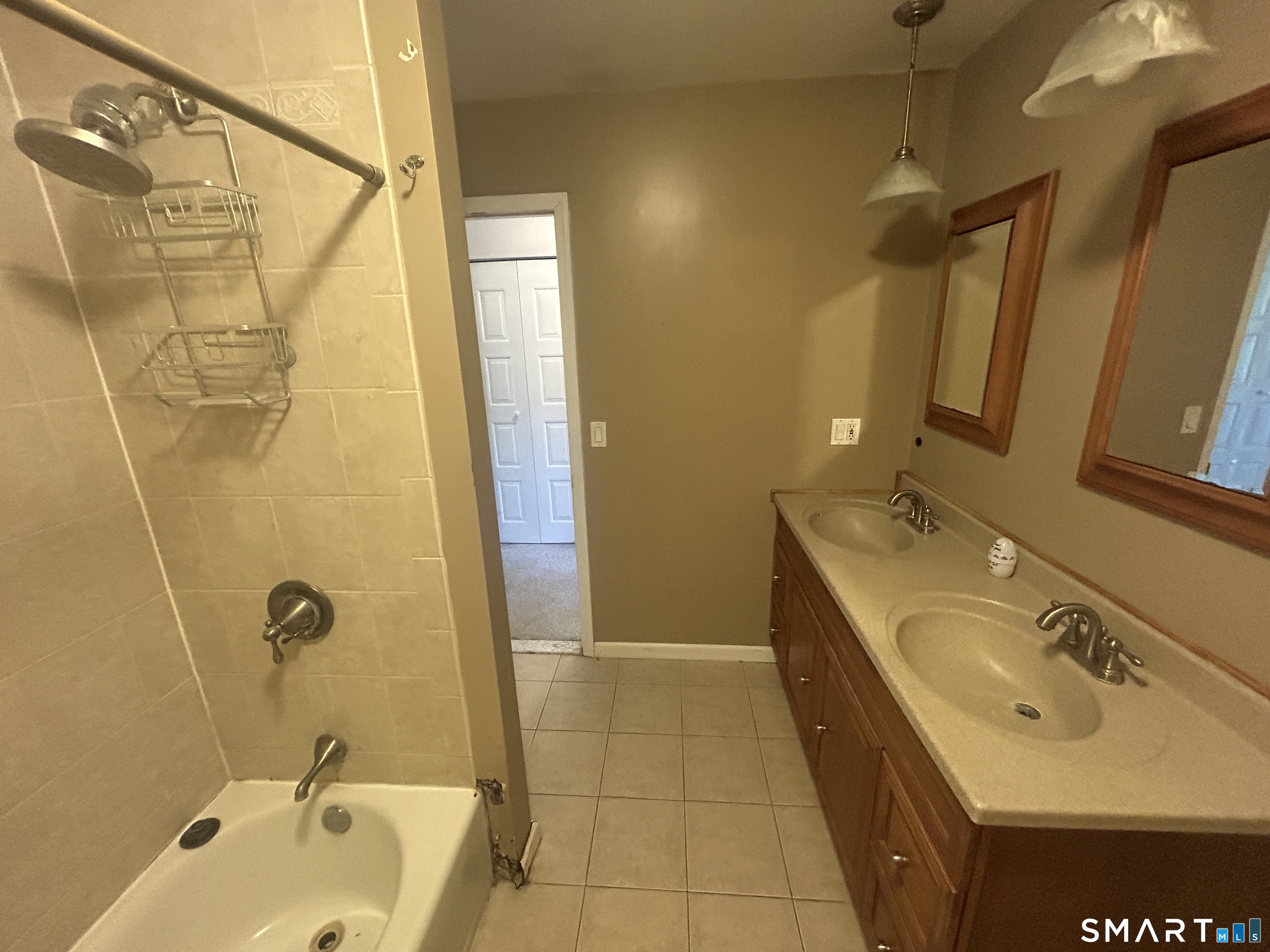 5 Deer Run Bethel CT 06801