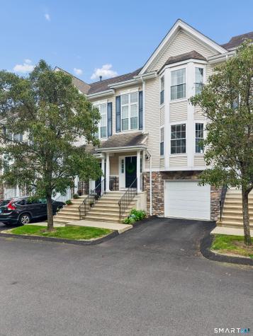 404 Sienna Drive Danbury CT 06810