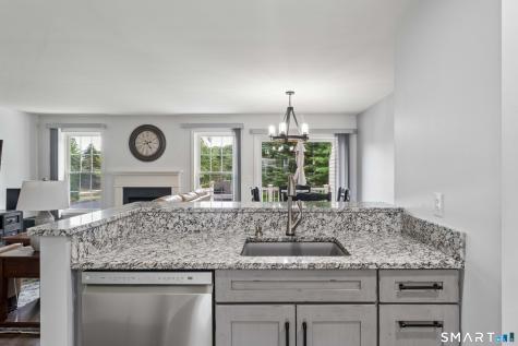 404 Sienna Drive Danbury CT 06810