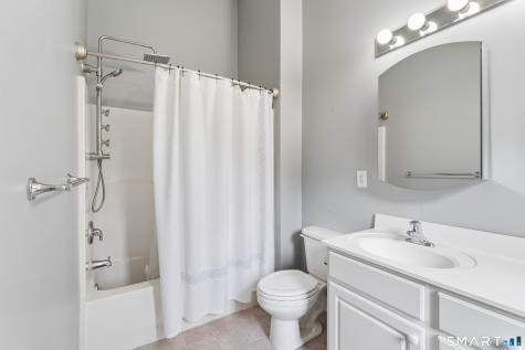 404 Sienna Drive Danbury CT 06810
