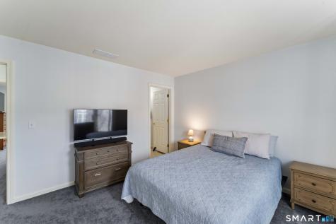 404 Sienna Drive Danbury CT 06810