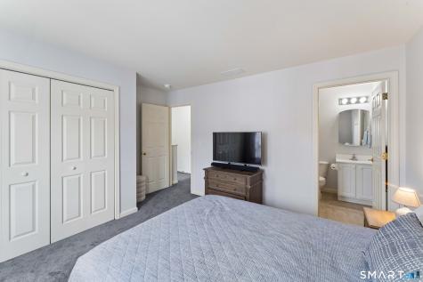 404 Sienna Drive Danbury CT 06810