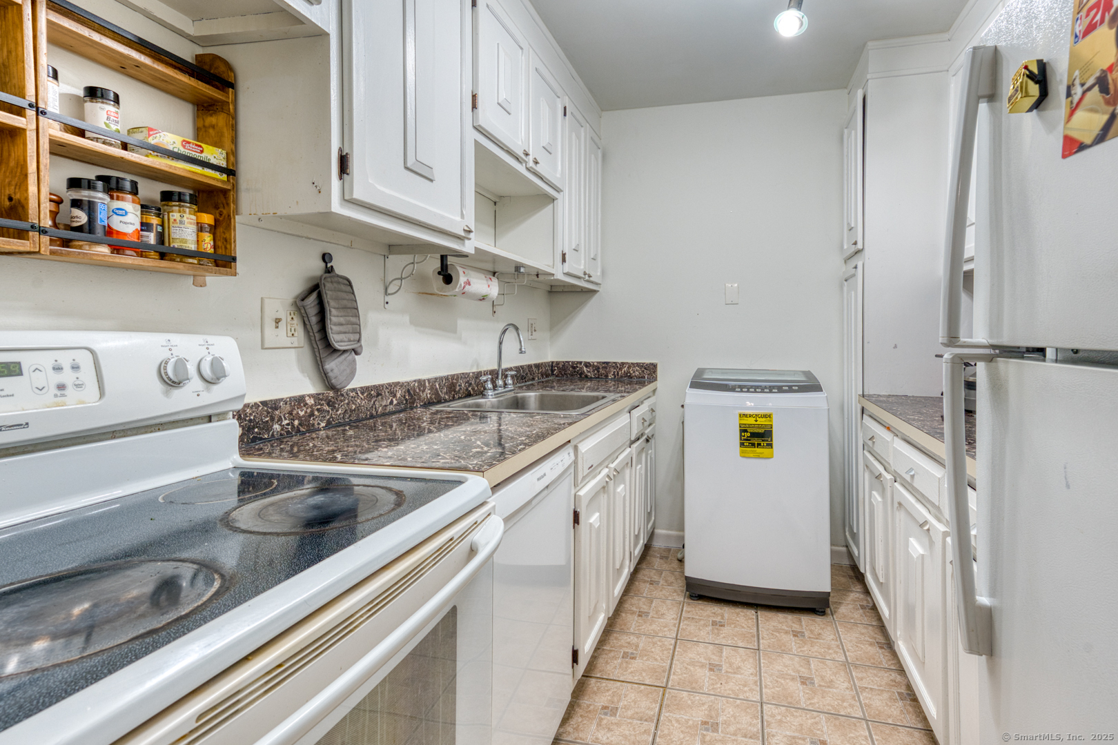 20 Thompson Road Manchester CT 06040