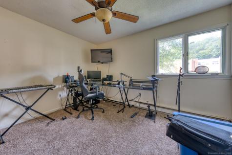 20 Thompson Road Manchester CT 06040