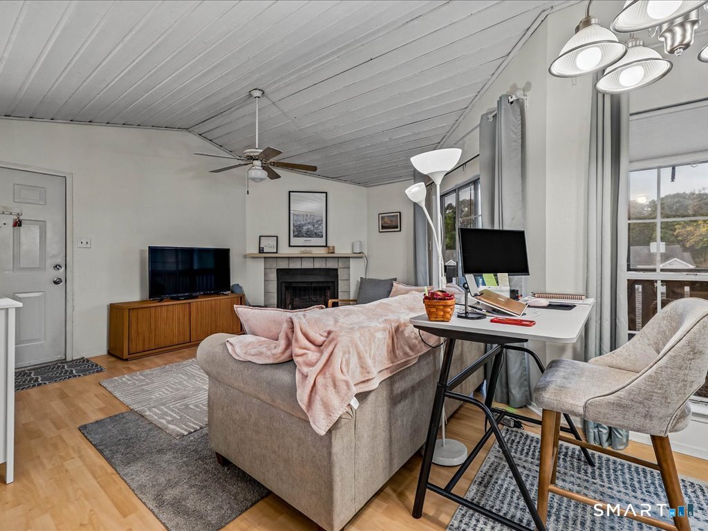 75 Crown Knoll Court Groton CT 06340