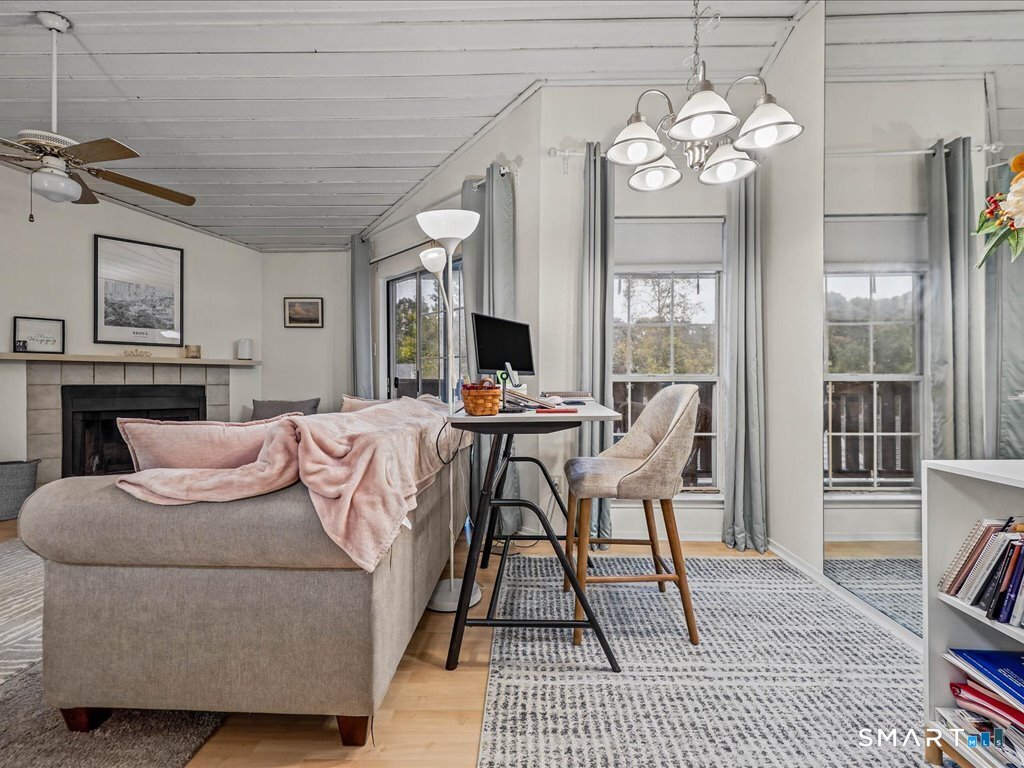 75 Crown Knoll Court Groton CT 06340