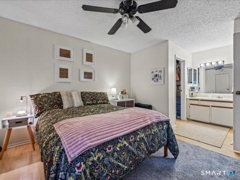 75 Crown Knoll Court Groton CT 06340