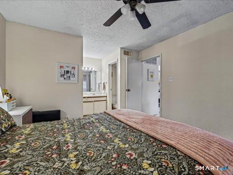 75 Crown Knoll Court Groton CT 06340