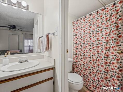75 Crown Knoll Court Groton CT 06340