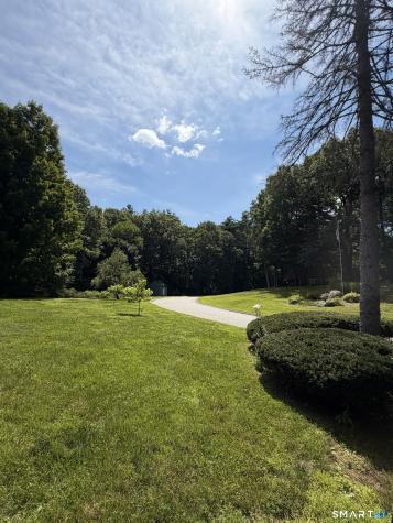 18 Woodcrest Drive Burlington CT 06013