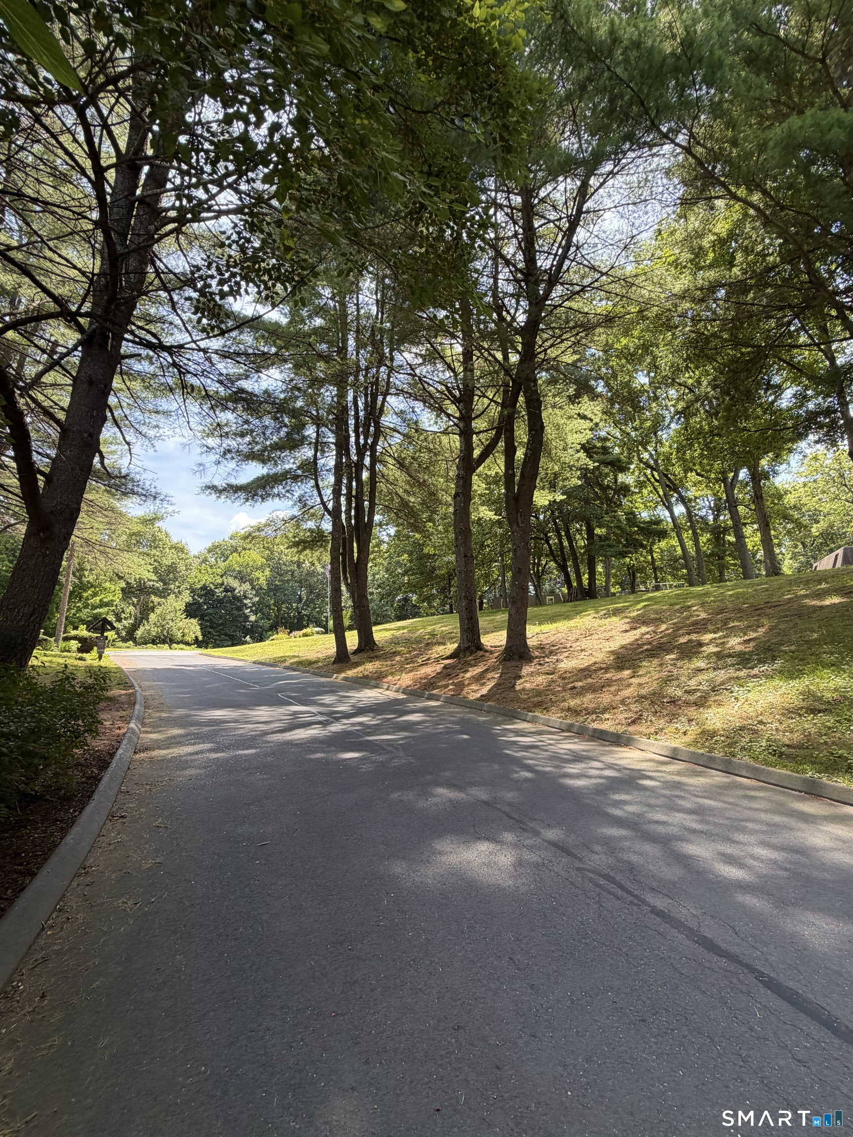 18 Woodcrest Drive Burlington CT 06013