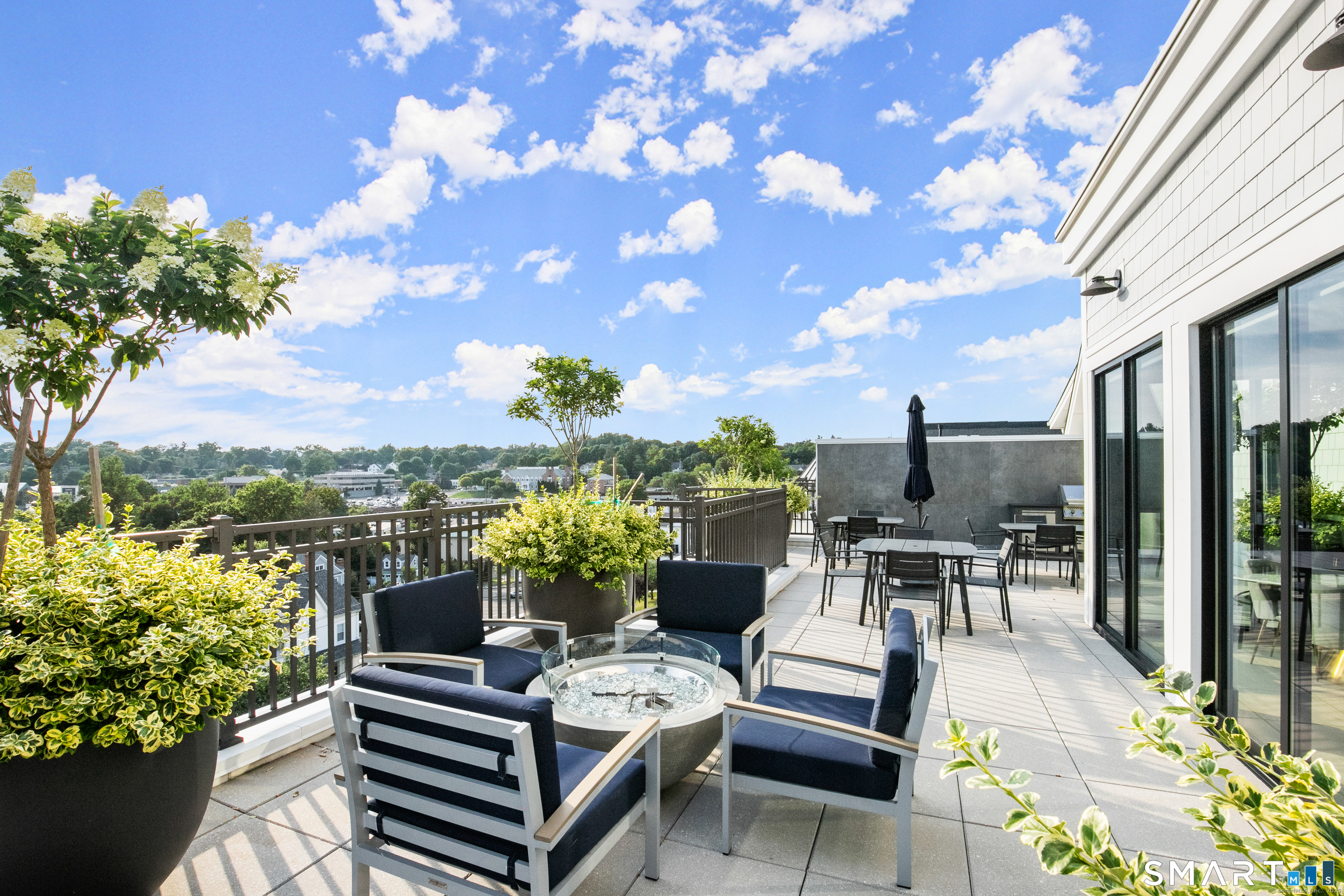 160 Park Street New Canaan CT 06840