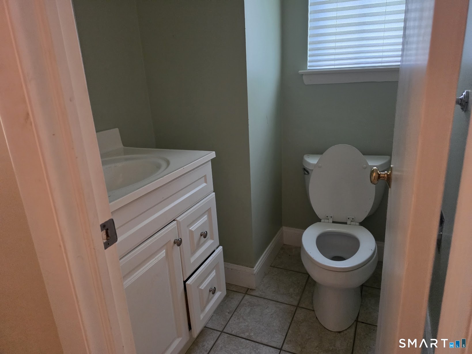 17 Pine Needle Drive Stratford CT 06614