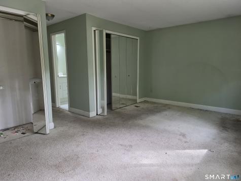 17 Pine Needle Drive Stratford CT 06614