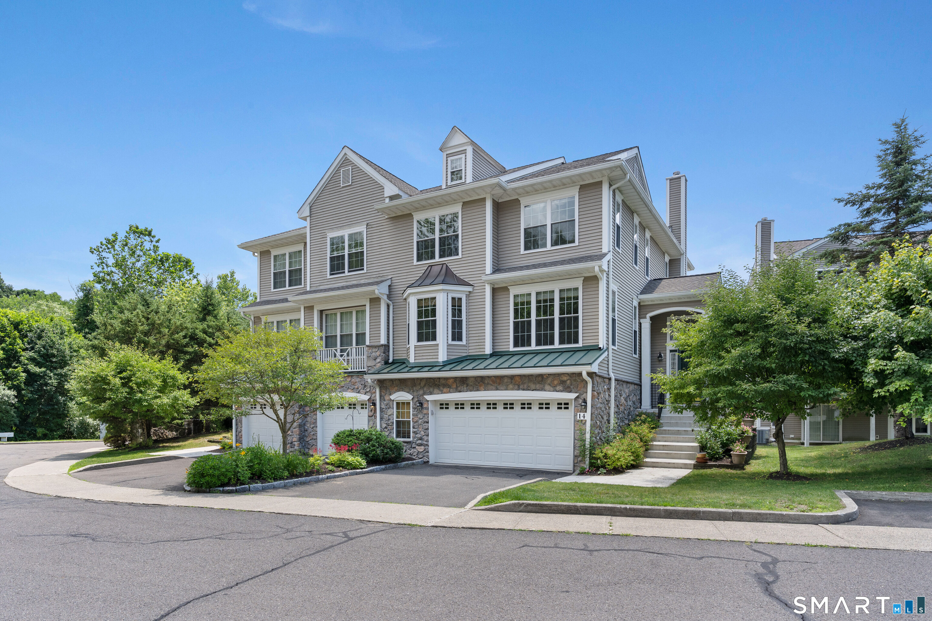14 Cambridge Drive Danbury CT 06811