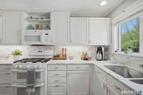 22 Timberwood Road West Hartford CT 06117