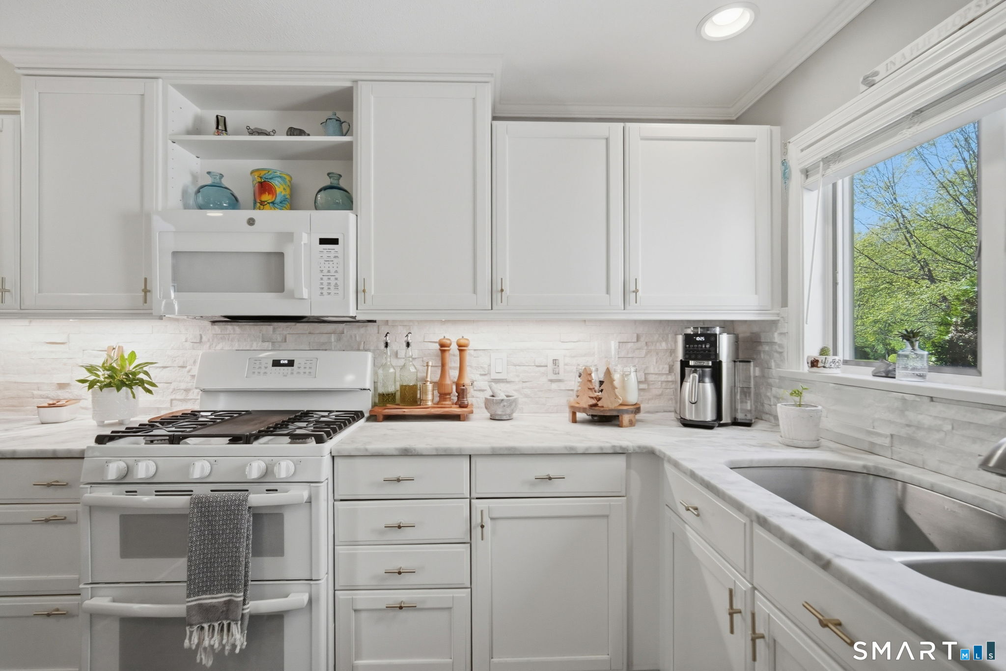 22 Timberwood Road West Hartford CT 06117