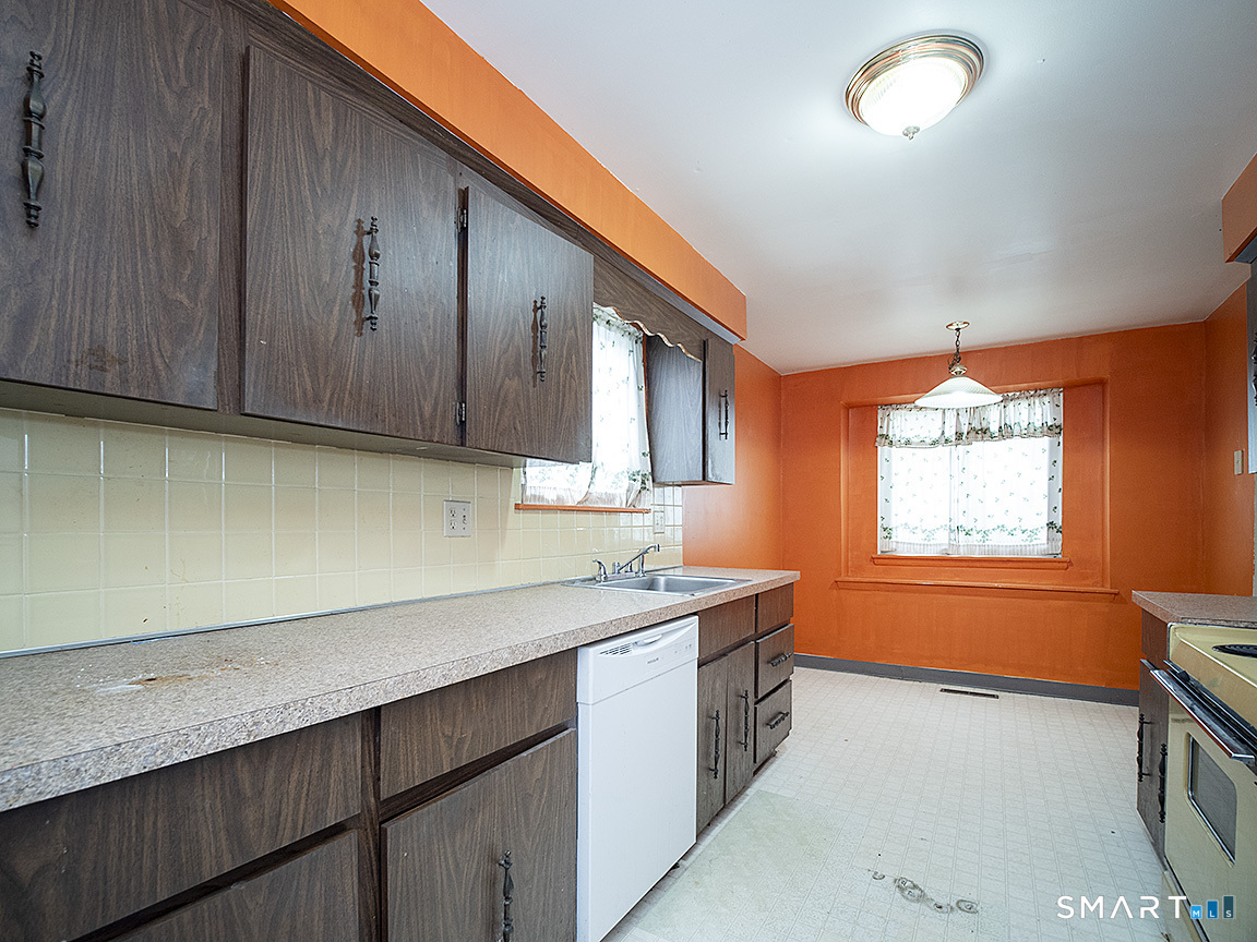 81 River Bend Road Stratford CT 06614