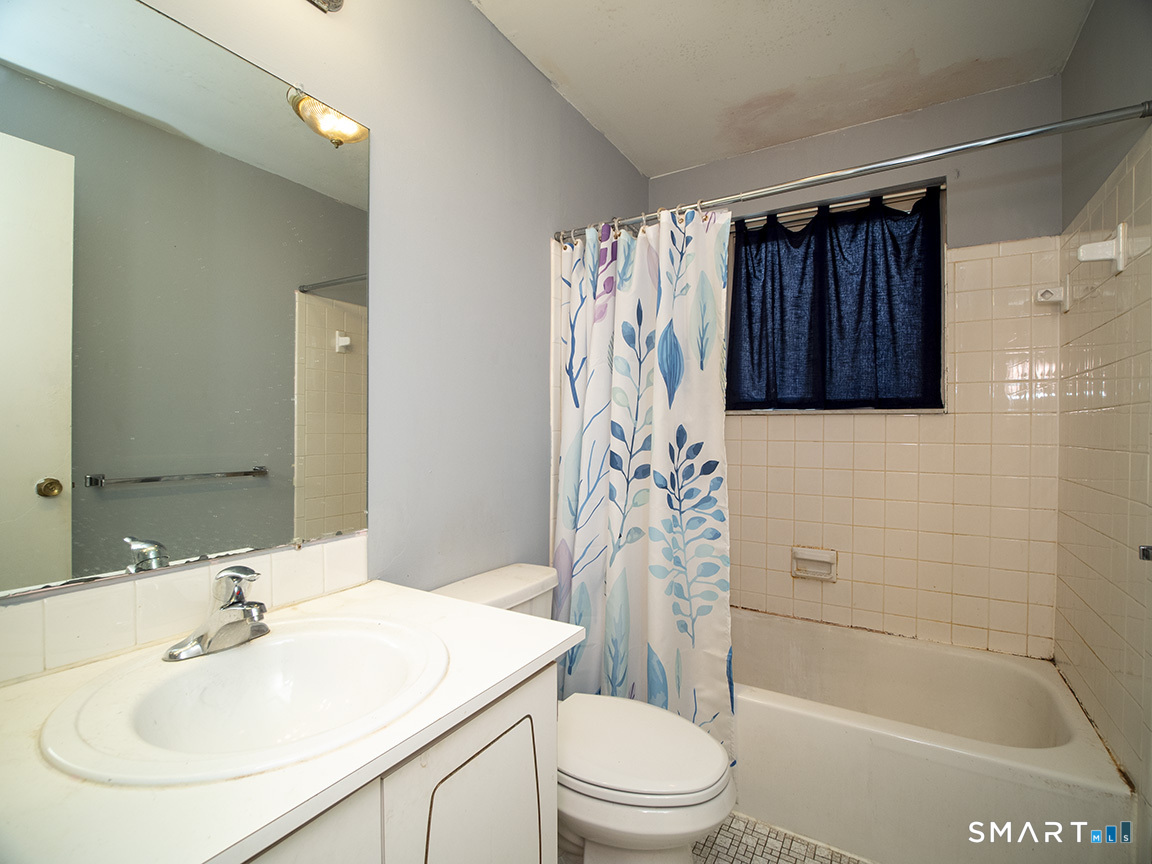81 River Bend Road Stratford CT 06614