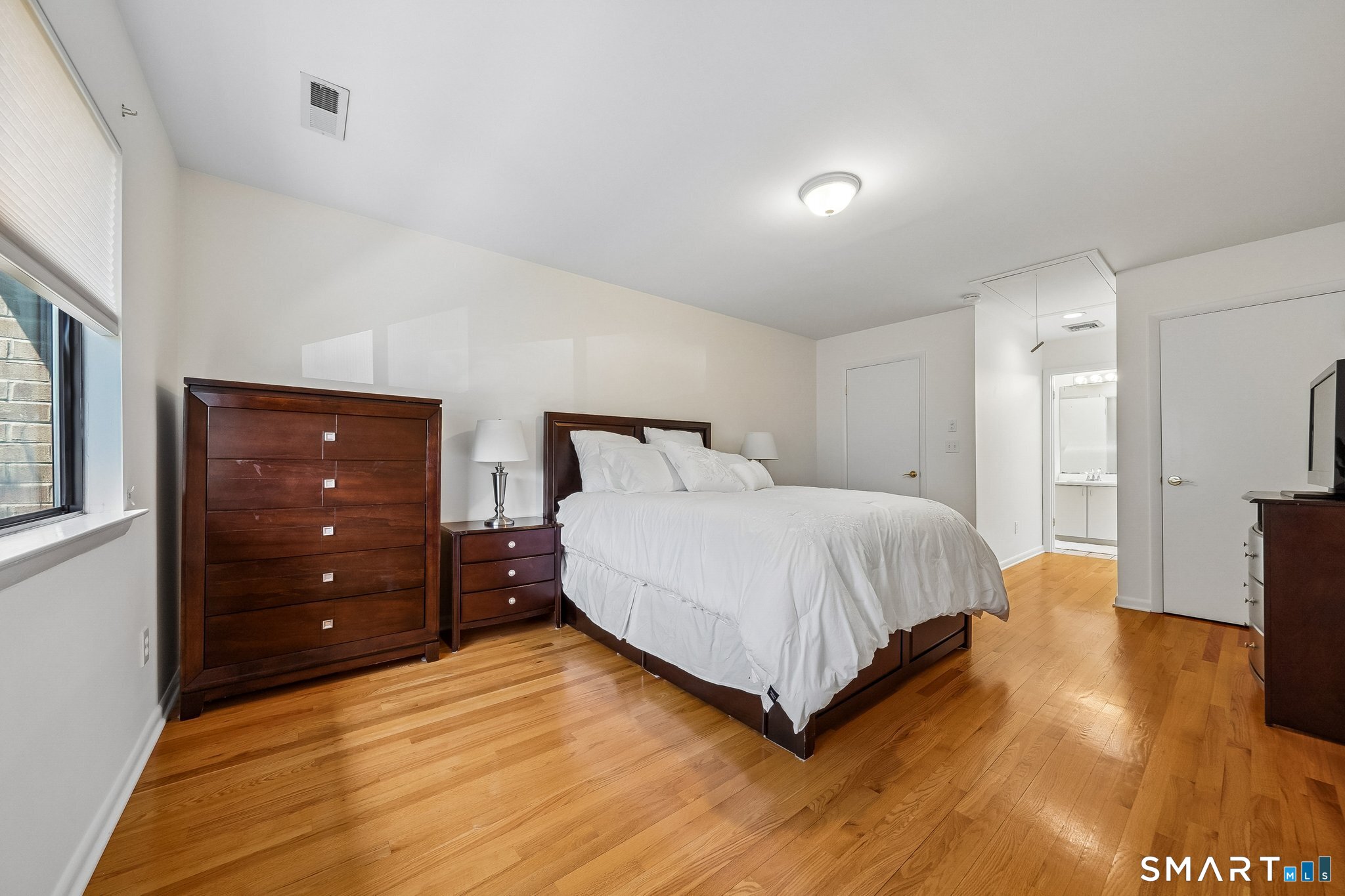 2289 Bedford Street Stamford CT 06905