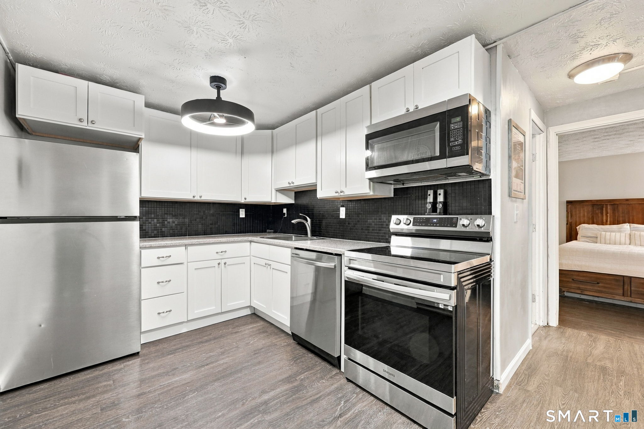 949 Pleasant Valley Road South Windsor CT 06074