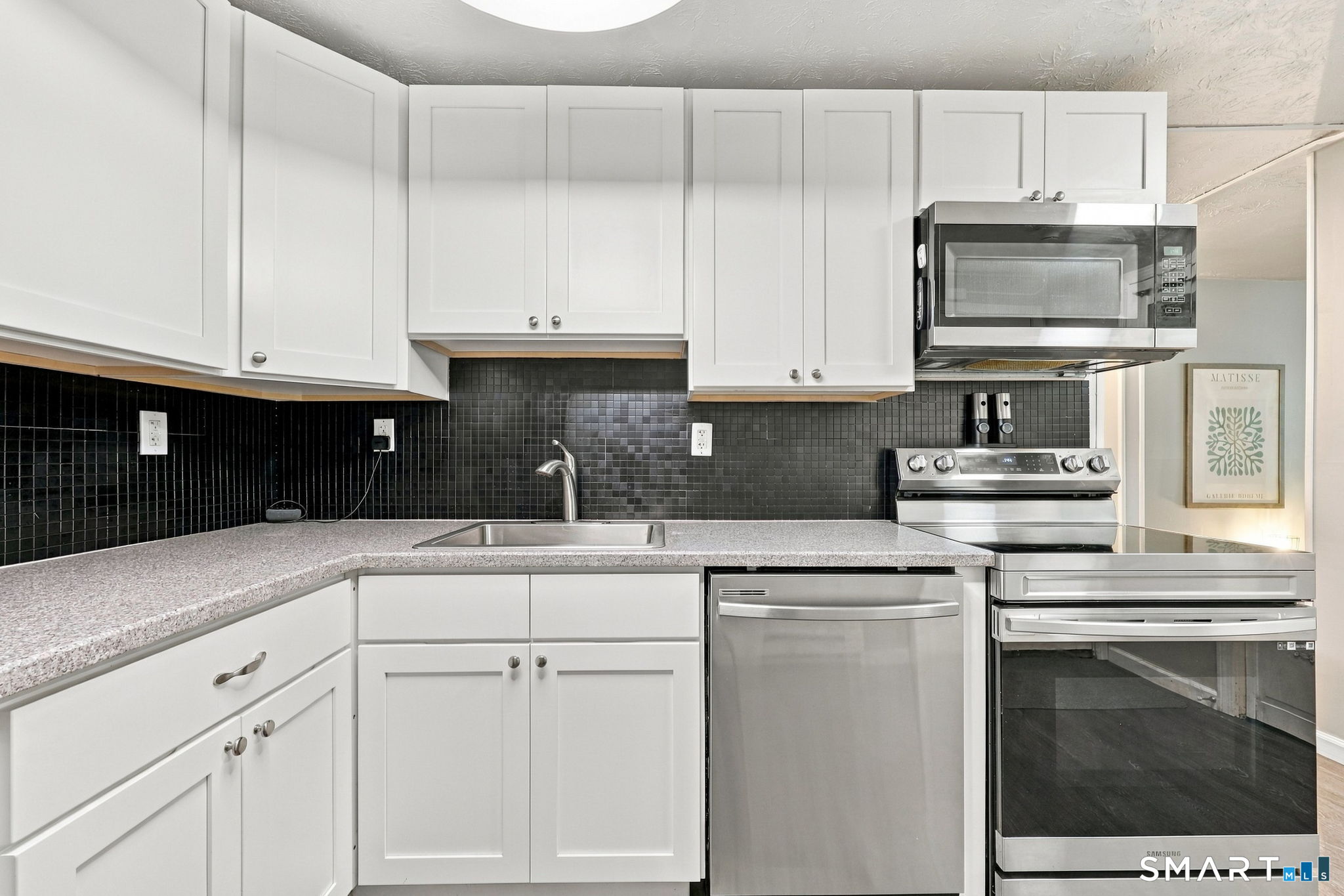 949 Pleasant Valley Road South Windsor CT 06074
