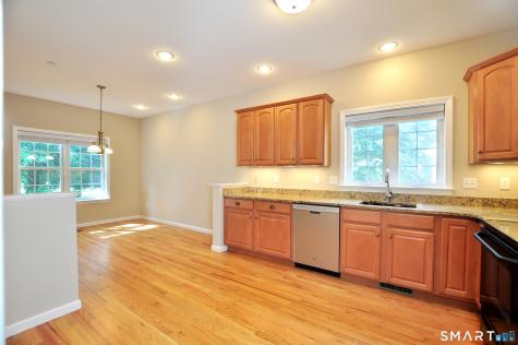 110 Turnberry Lane Windsor CT 06095