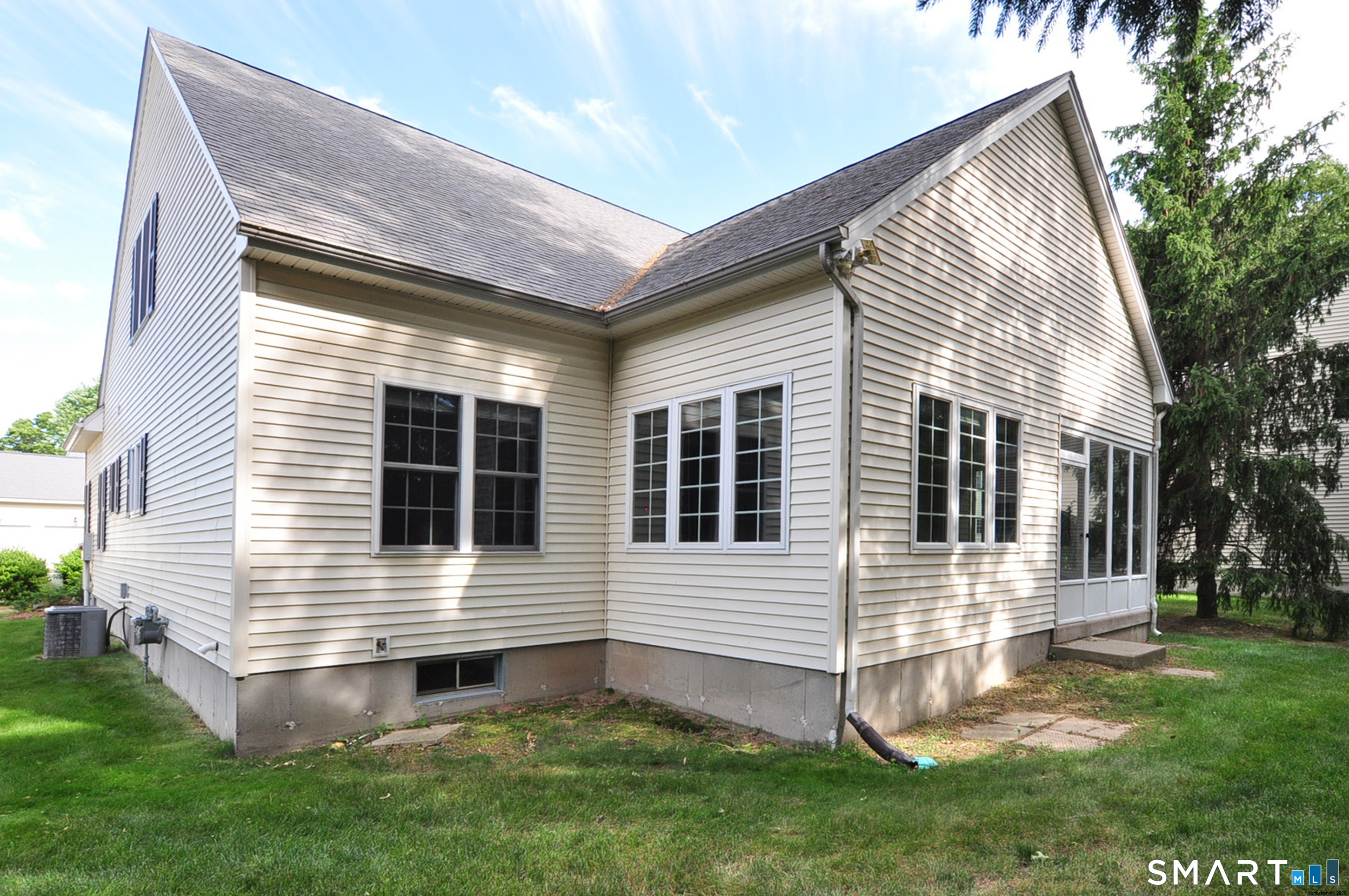 110 Turnberry Lane Windsor CT 06095