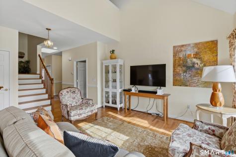 8 Old Barn Road East Windsor CT 06088