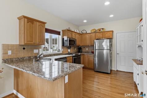 8 Old Barn Road East Windsor CT 06088