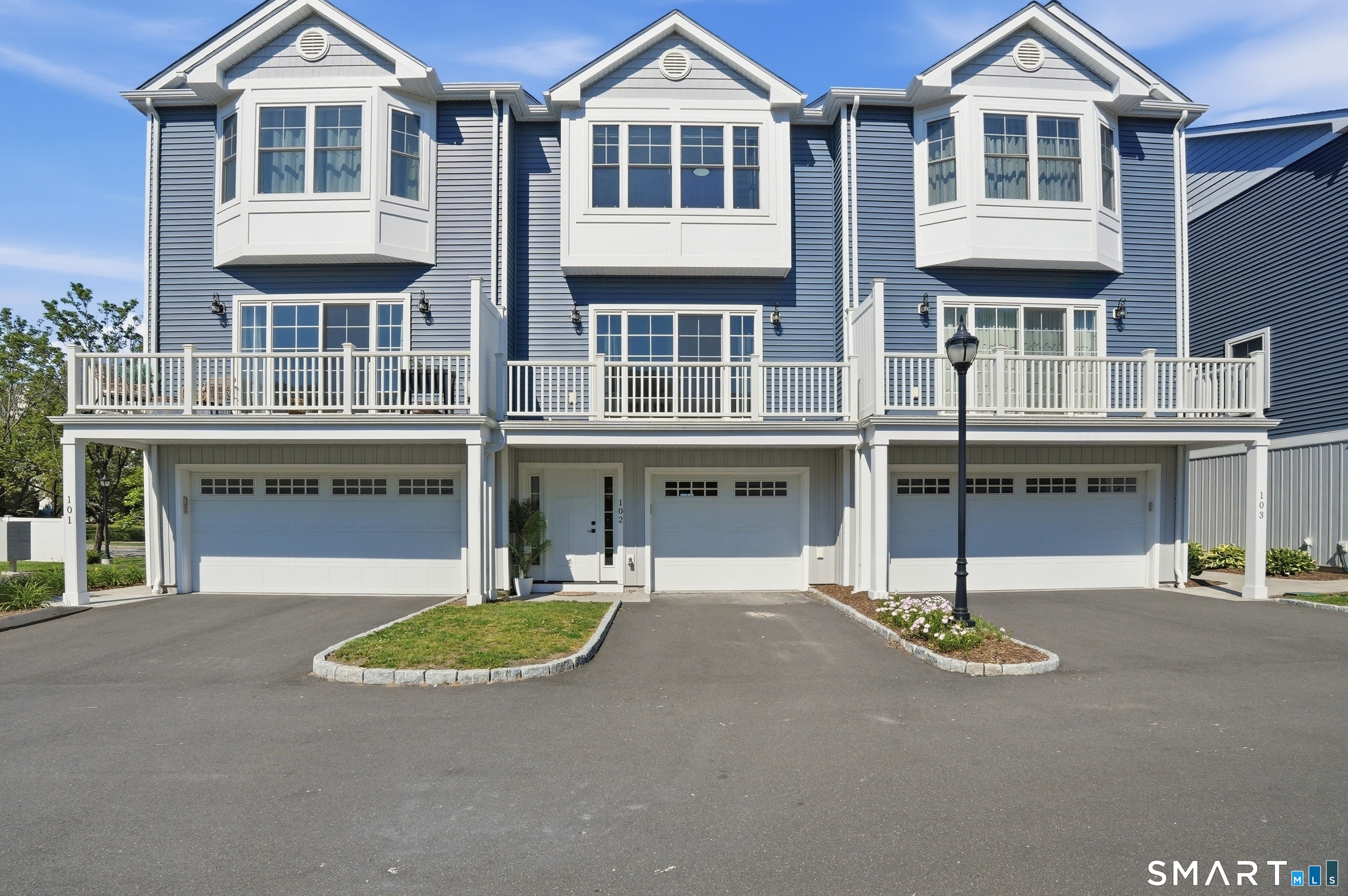 301 Harbour Close New Haven CT 06405