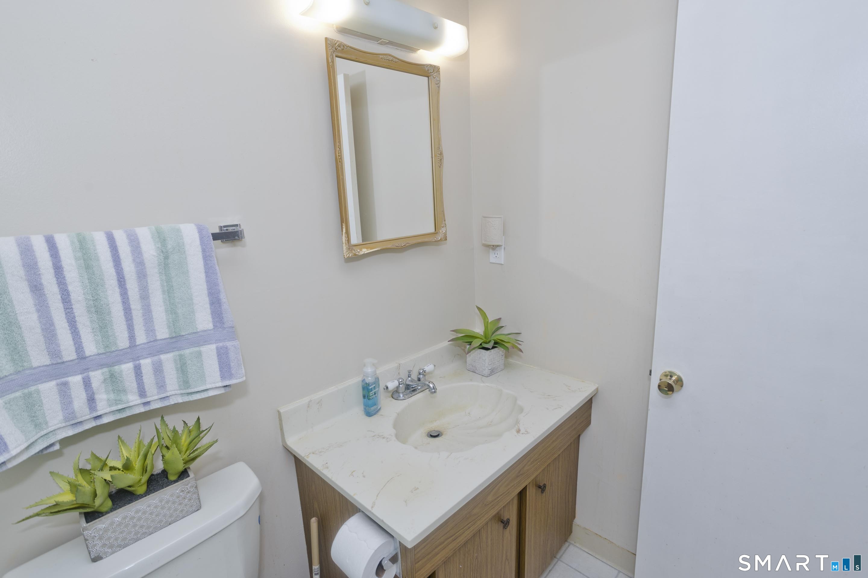 70 Landing Circle Suffield CT 06078