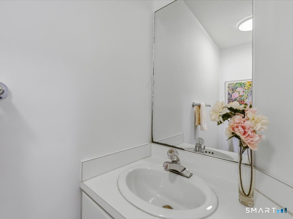233 Mansfield Grove Road East Haven CT 06512