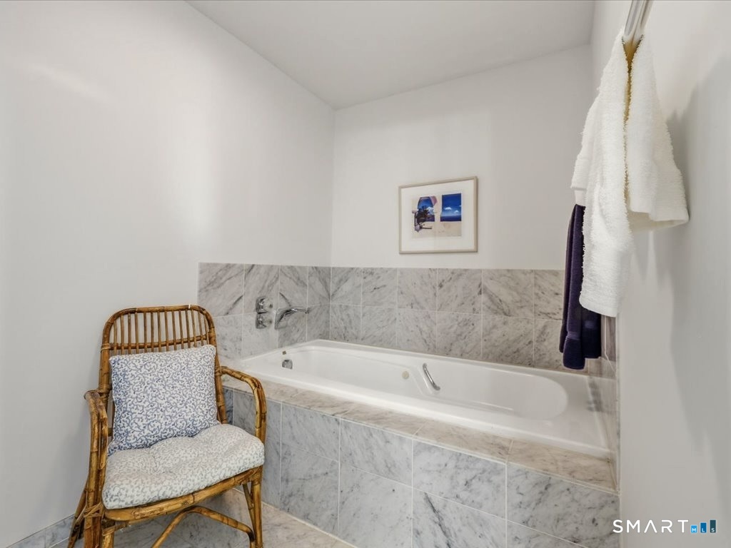 233 Mansfield Grove Road East Haven CT 06512
