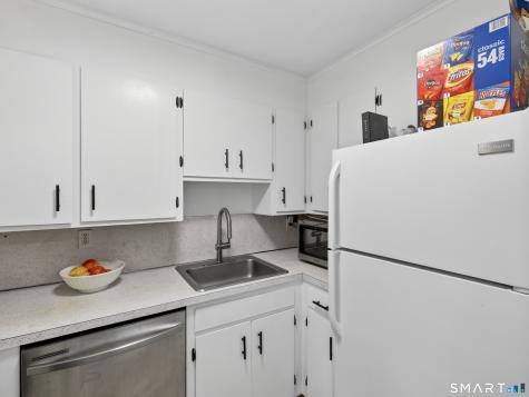 127 Black Point Road East Lyme CT 06357